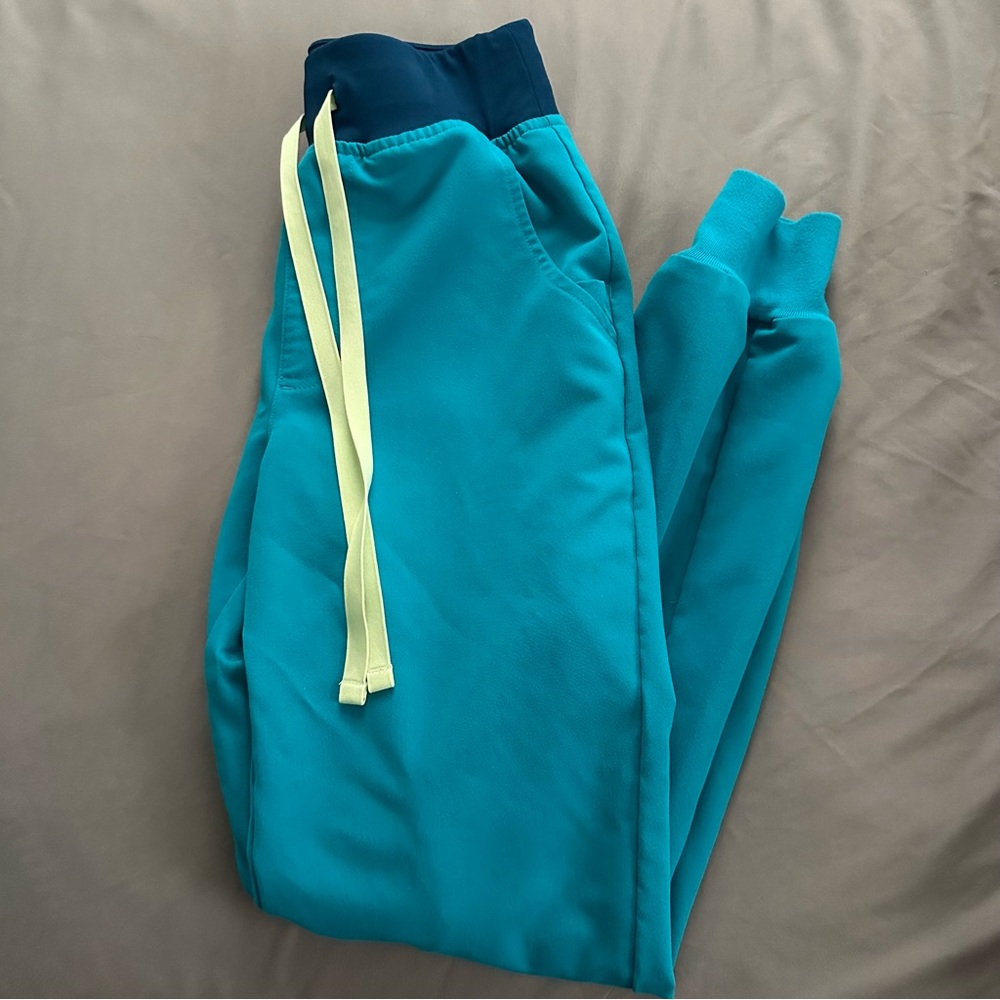 FIGS Zamora Joggers